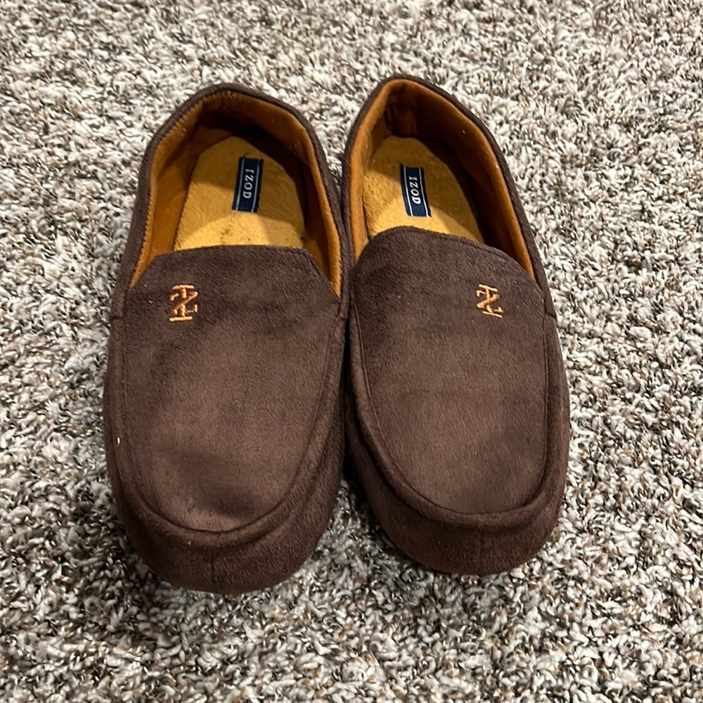 IZOD Slip-On House Slippers